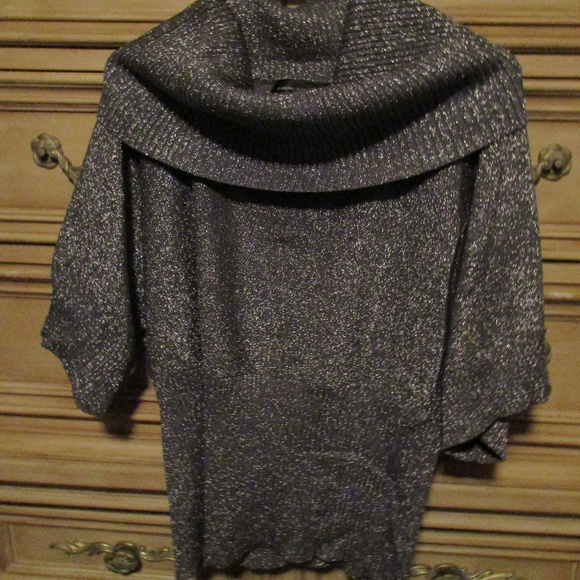 Sweater - Picture 3 of 5